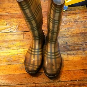 Rubber boots